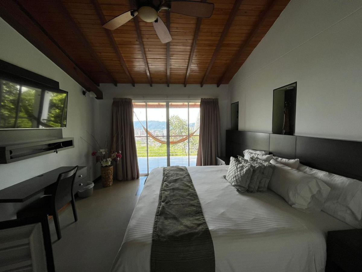 Serenity Suites Casa Boutique ブカラマンガ エクステリア 写真