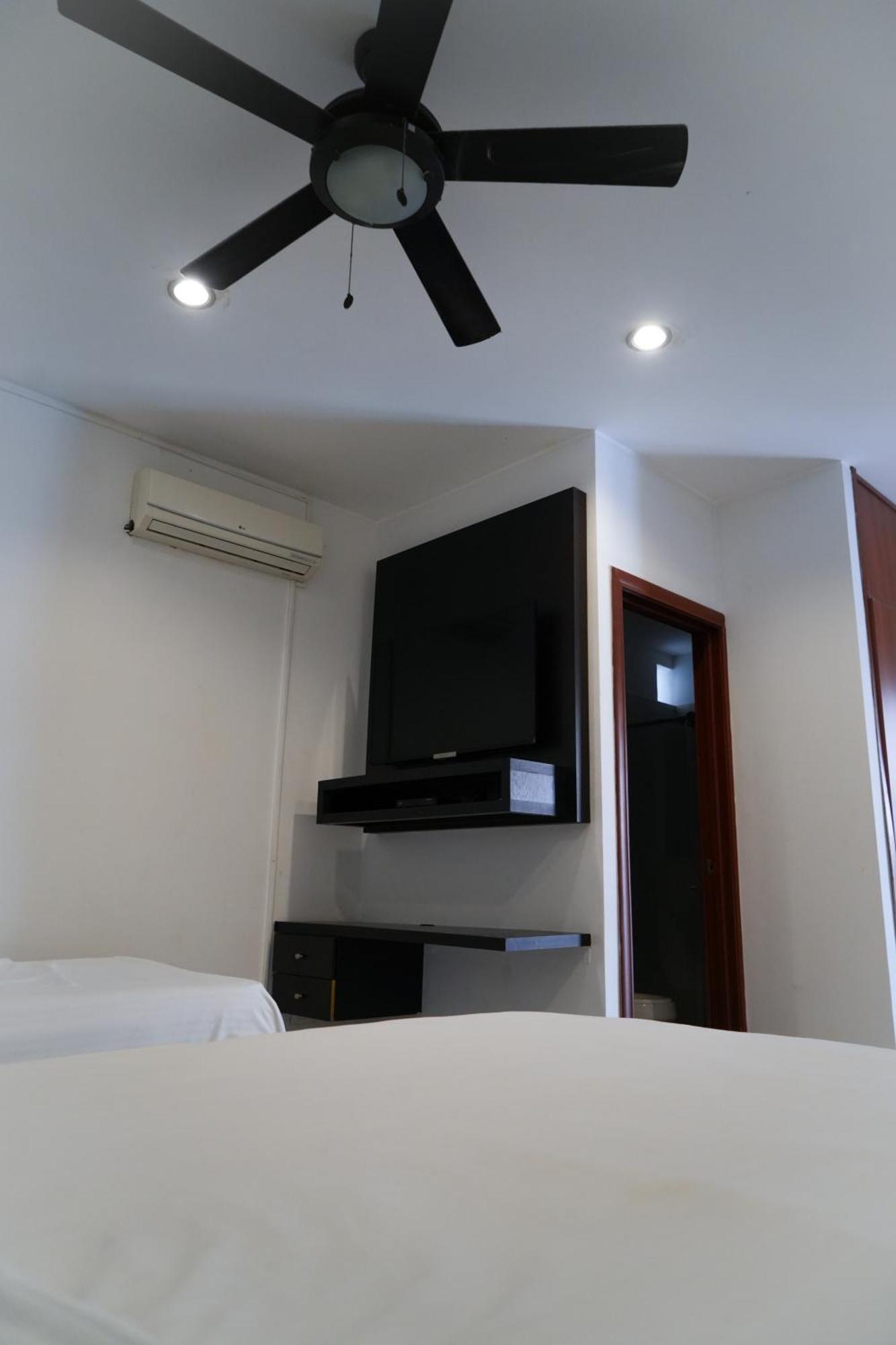 Serenity Suites Casa Boutique ブカラマンガ エクステリア 写真