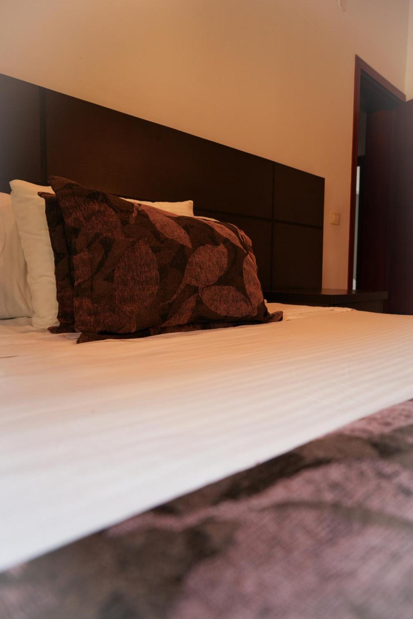 Serenity Suites Casa Boutique ブカラマンガ エクステリア 写真