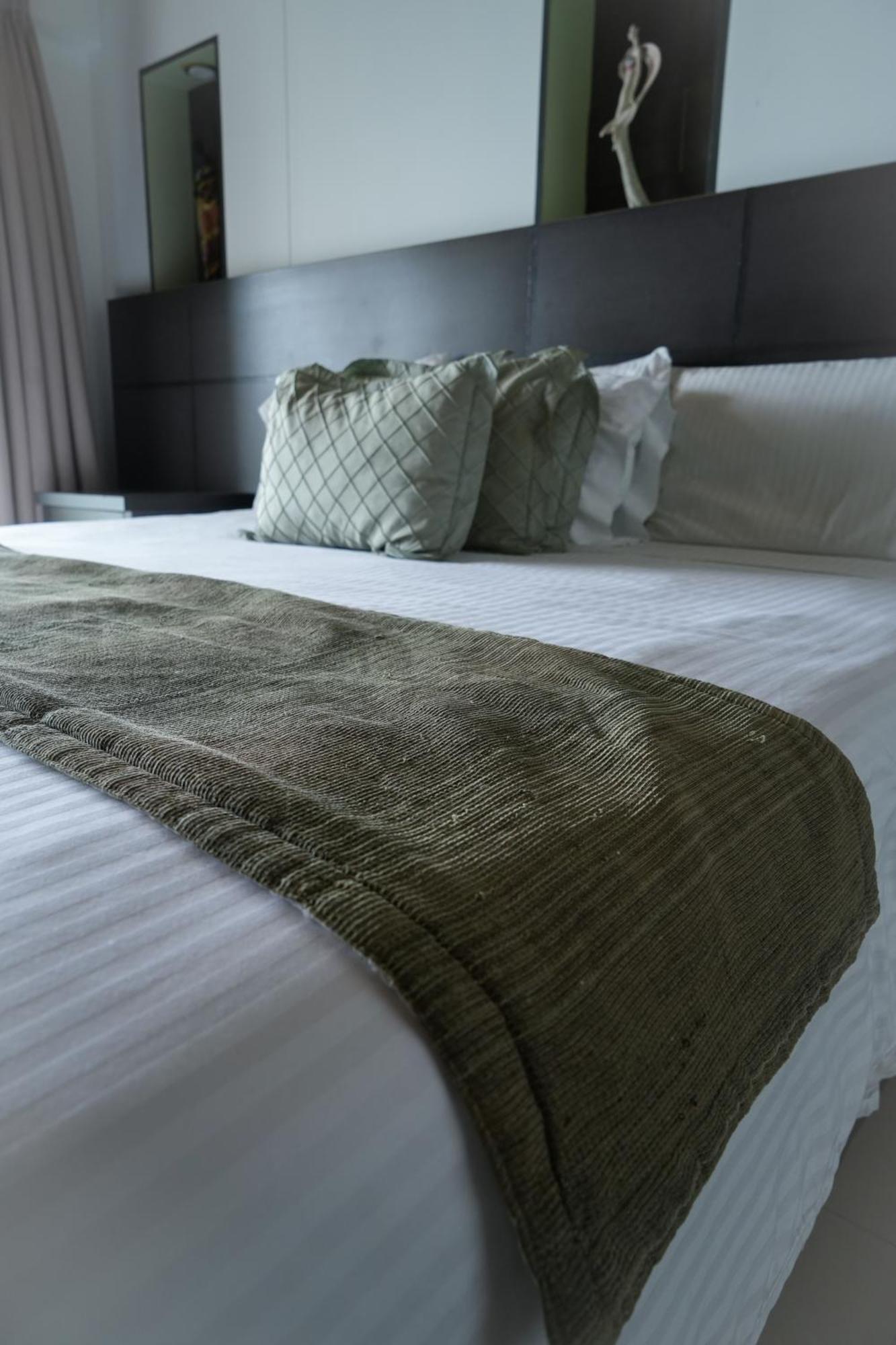 Serenity Suites Casa Boutique ブカラマンガ エクステリア 写真